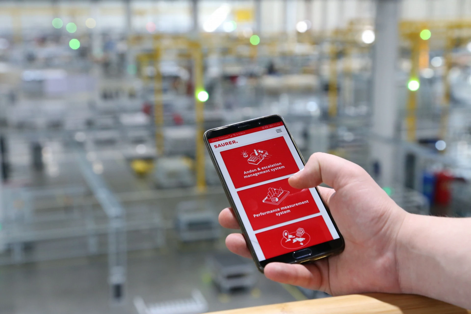 All information in one hand and from one system: microservice-based software platform with various apps for the „Saurer Intelligent Production“.